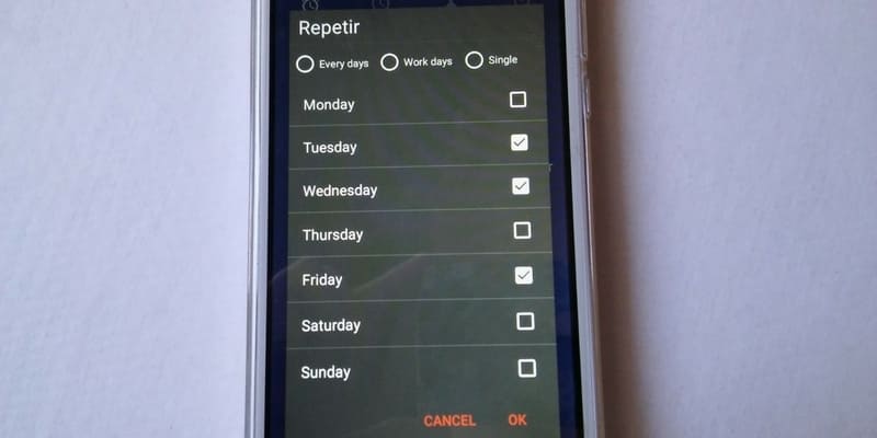 como usar la alarma en el celular exo spanky